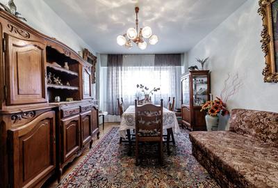 Apartament cu 4 camere decomandat, mobilat în Aurel Vlaicu