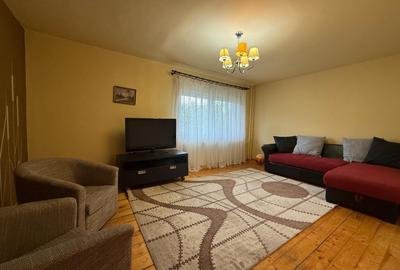 Apartament cu 2 camere decomandat, mobilat în Fratelia