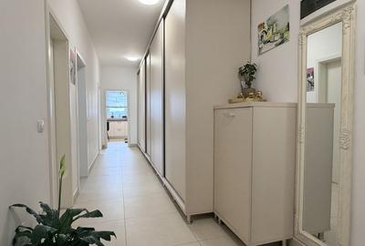 REZERVAT: Apartament tip penthouse | Tractorul – Coresi | loc de parcare - 6