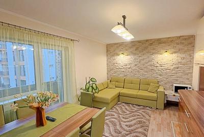 Apartament cu 3 camere decomandat, mobilat în Între Lacuri