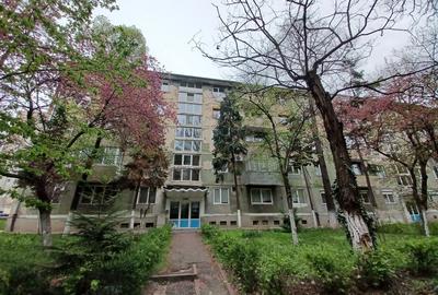 Apartament 2 cam, garaj cu CF, P-ța București. 75 000 E. Comision 0 - 2