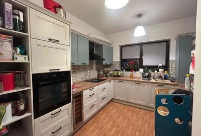 Casa cu 5 camere si garaj - la 100 ml distanta de lacul Grivita - 4