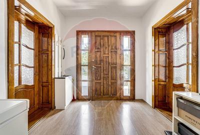 Casă cochetă de vânzare, teren 954 mp, posibil parcelare, în Subcetate - 12