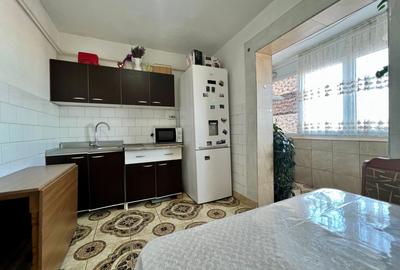 Apartament luminos 3 camere, 2 băi, parcare - 14