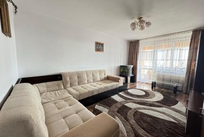 Apartament cu 3 camere, mobilat în Berceni
