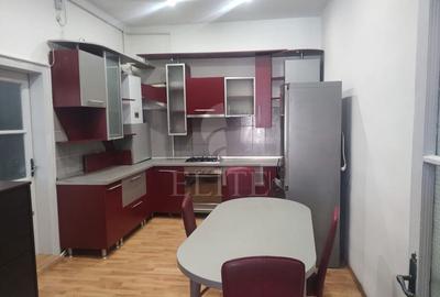 Casa / Casa 4 camere în zona CRISAN - 17