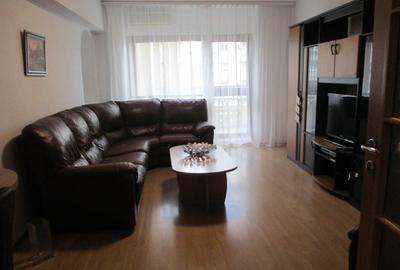 Bulevardul  Unirii - OTP,  apartament 2 camere, decomandat, foarte spatios