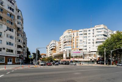 Apartament 3 camere transformat in 2 camere – Bd. Cosminului - 28