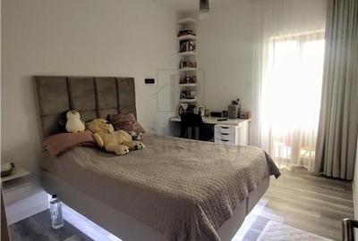 Sanandrei -Apartament 3 camere - doua balcoane -  curte -foisor - beci - zona ex - 5