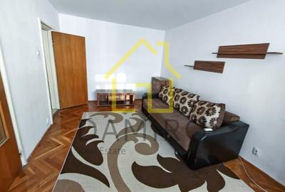 Apartament cu 3 camere decomandat, mobilat în Tei