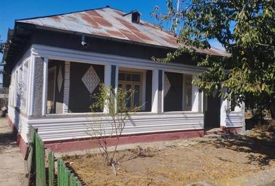 Casa 4 camere, teren 2100 mp, deschidere 18 m, Unirea - 1