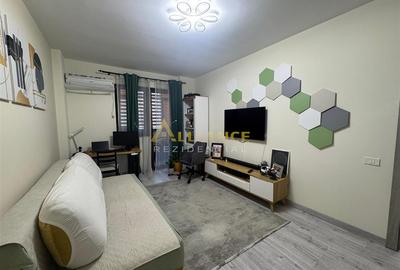 Apartament cu 3 camere decomandat, mobilat în Central