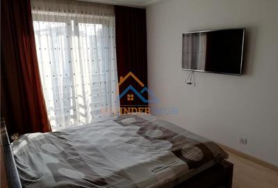 Apartament de vanzare cu 3 camere, zona Decebal - 5