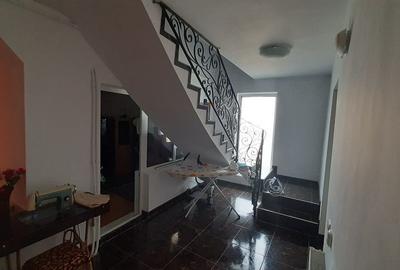 Casa moderna, foarte spatioasa, cu  1500 mp teren, în  Dambul Rotund - 17