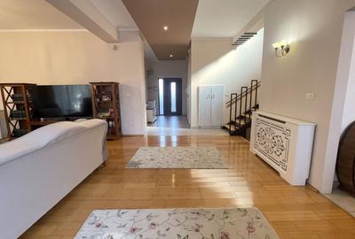 Casa eleganta si luminoasa,situata in zona de case -Mehala - 1