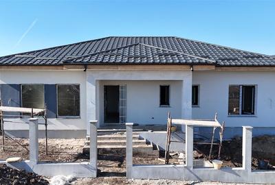 Casa Breazu,4 camere,2 bai,Teren 450mp,Incalz Pard,Dressing,Placa,Pod - 1