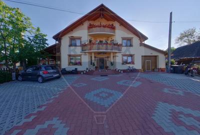 Pensiune cu 10 camere de vânzare în Breb - 2