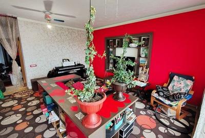 Apartament cu 3 camere semidecomandat, mobilat în Zorilor