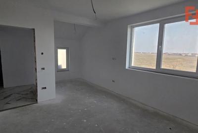 Duplex, despartit prin camera tehnica si baie cu teren 340 mp - Urseni - 10
