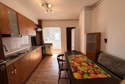 4 camere ,decomandat, 100 mp, 2 balcoane, str.Dorobantilor, Marasti - 1