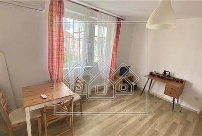 Apartament de vanzare in Sibiu - 2 camere si balcon - zona buna - 14