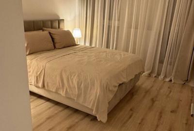 Apartament cu 2 camere decomandat, mobilat în Tractorul