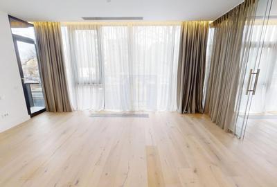 Apartament cu 2 camere semidecomandat, mobilat în Eminescu
