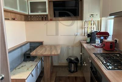BUZIASULUI - 3 Camere - Penthouse - Etaj 4 - Loc parcare - 3