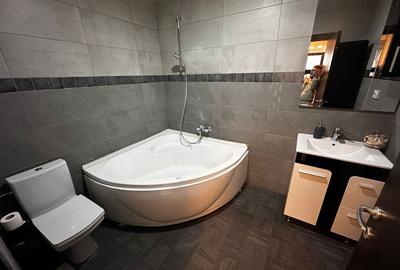 Apartament cu 2 camere semidecomandat în Gorjului