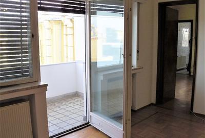 Universitate, Intercontinental, Blocul Roșu - 6