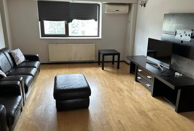 Apartament cu 3 camere decomandat, mobilat în P-ța Unirii
