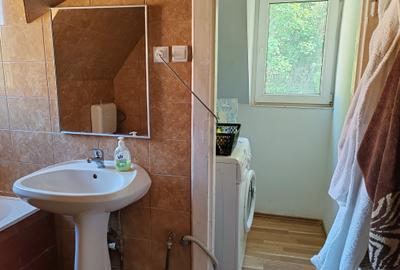 Apartament 3 camere liber la vanzare zona Colinei - 17