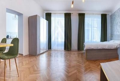 Apartament cu 3 camere decomandat, mobilat în Ultracentral