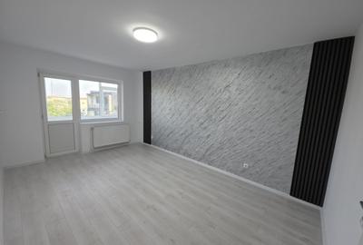 Apartament cu 2 camere decomandat în Trivale