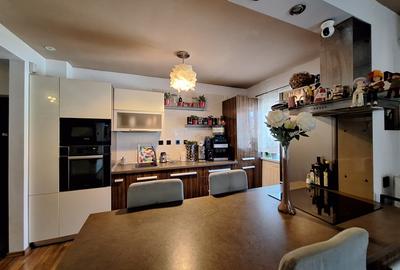 Apartament cu 3 camere, 77 mp, 2 bai, parcare, zona Sub Cetate - 2