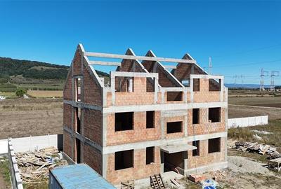 Teren cu bloc rezidential de vanzare,  P+1+M, 6 apartamente, investitie sigura, - 2