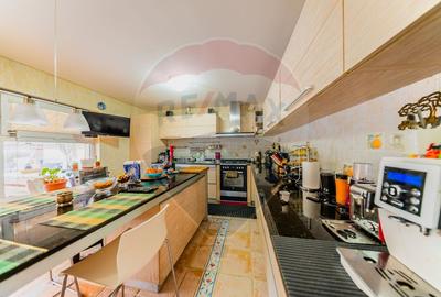 Vilă cu 4 camere de vânzare 921 mp zona Subcetate,Arad - 21