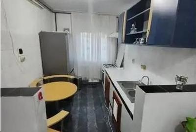 Apartament cu 2 camere semidecomandat în Girocului