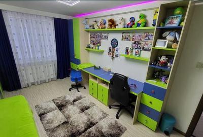Apartament 3 Camere,Mega Mall,bl.1980,et.5/8,Amenajat,2 bai,boiler,parcare,Liber - 1