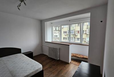 Apartament cu 3 camere semidecomandat, mobilat în Cișmigiu
