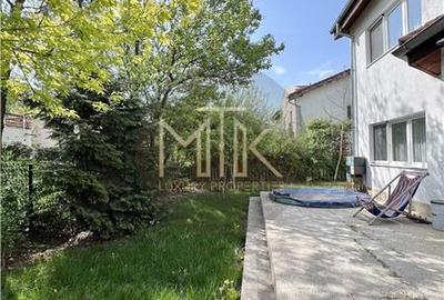 Casă individuală cu 5 camere în Pipera