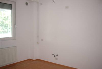 Spatiu  de inchiriat pentru  birou/cabinet in zona Cluj -str.Cozia - 2