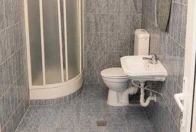 Showroom Stradal, Birou + Depozit | 80 mp | Șos. Colentina - 7