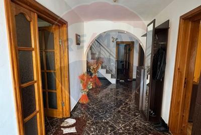 Casă / Vilă cu 6 camere in Bolotești, mobilată și utilată - 14