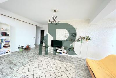 Apartament modern cu 3 camere balcon si parcare privata - 1