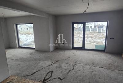 Casa 283 Mp/ Teren 835 Mp, Nou Construita, Solovăstru, Zona Reghin - 9