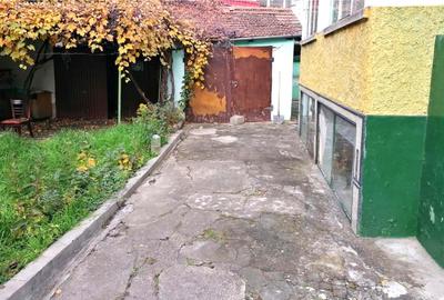 Casă cu 3 camere în Griviței