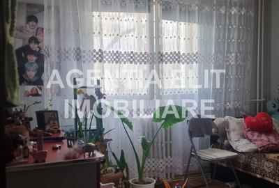 Apartament 2 camere, zona Capat 1, etajul 1 - 5