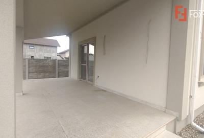COMISION 0% Casa individuala 5 camere, Sacalaz - Zona centrala, garaj - 15