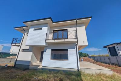 Casă individuală cu 5 camere în Tunari